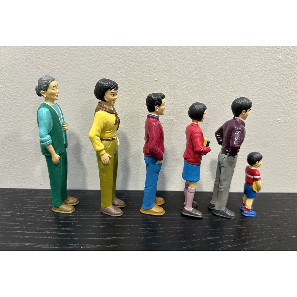 6 Piece Figures Asian American Family  Grandma,  Parents Kids Creative Minds - Picture 3 of 5